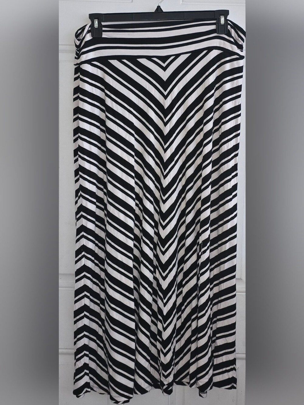 Merona Black and White Striped Chevron Maxi Skirt - Picture 3 of 4